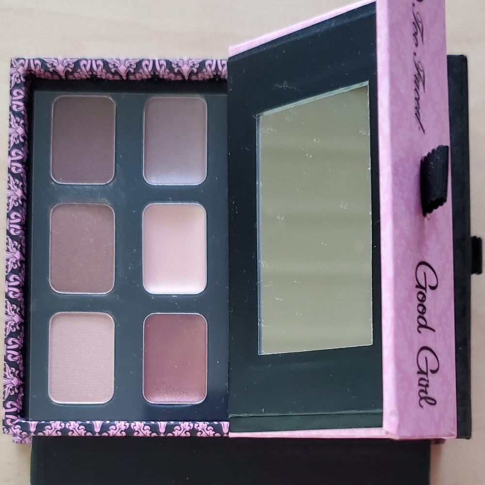 TOO FACED Good Girl-Bad Girl Vintage Makeup Palette - Picture 6 of 6